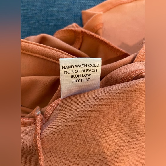 Salmon / Orange Crossover Peplum tank top by Iris Small • S • Never Worn - Picture 4 of 5